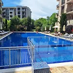 3 With Poolview In Cascadas Apartman *