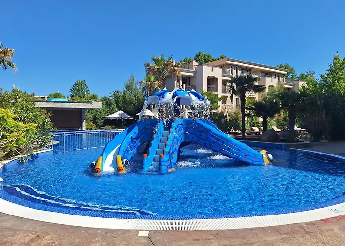 3 With Poolview In Cascadas Slantchev Briag